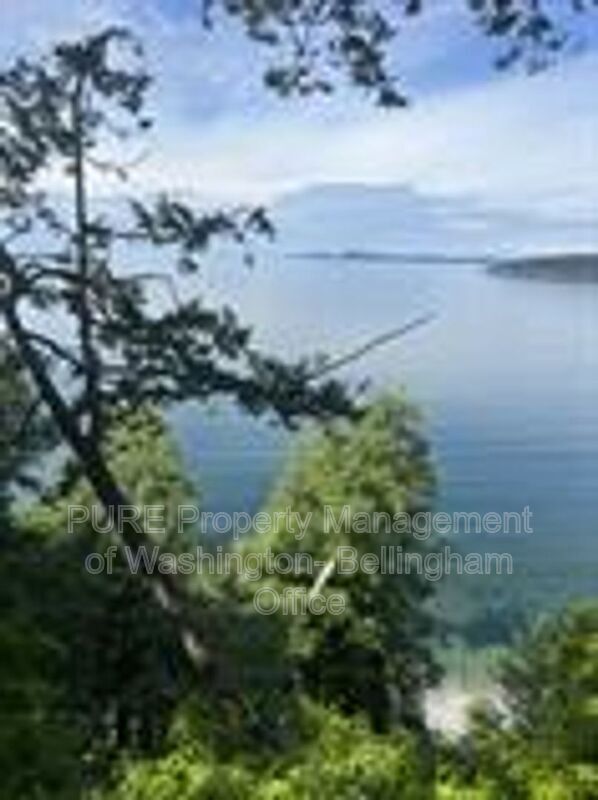 12724 Marine Dr Condo Unit B (top floor) Condo for Rent in Anacortes