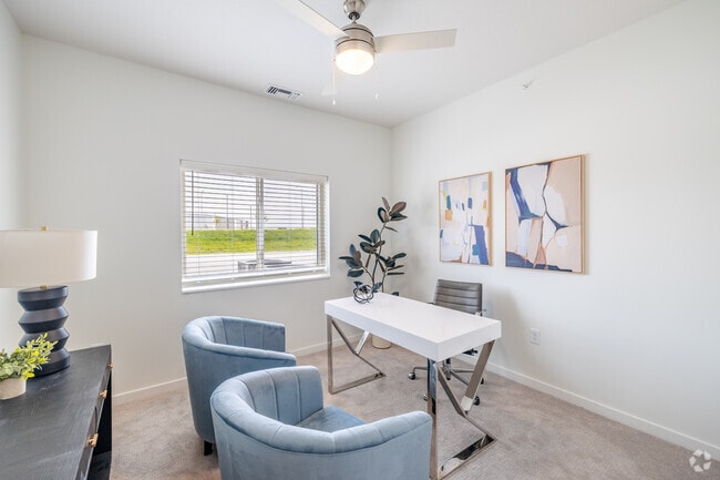2BR, 2BA - 1,050SF - Bedroom