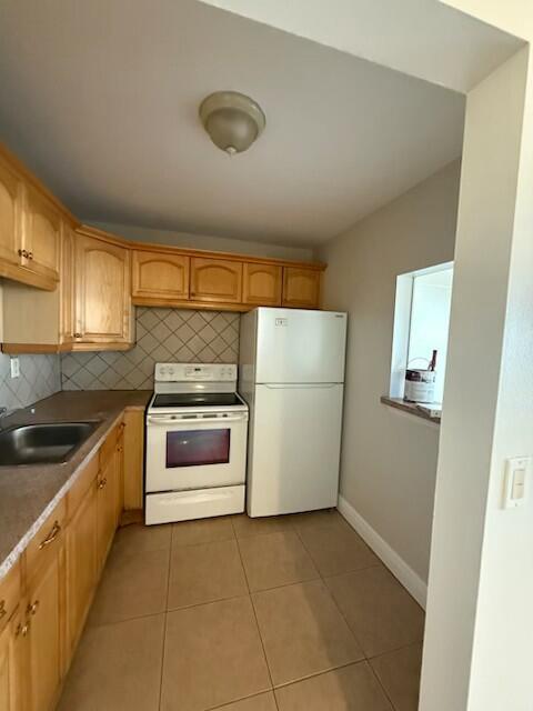 Building Photo - 90 Andover D Rental