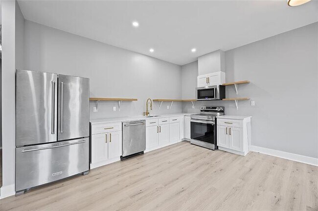 Photo - 1109 E Carson St