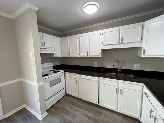 Photo - Charming 2 Bed 2 Bath QuadPlex Unidad 1