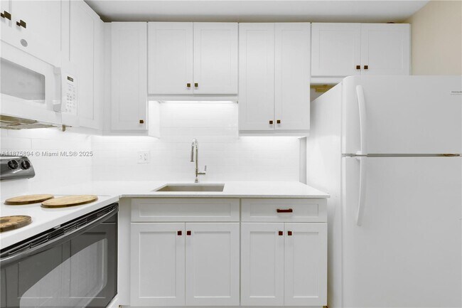 Photo - 2420 SE 17th St Unidad 403C