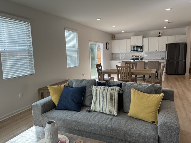 Photo - 218 Lookout Dr