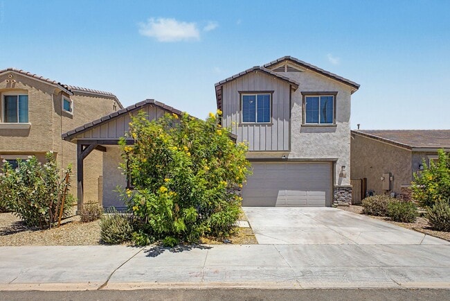 Building Photo - Gated community 4 bedroom home with community pool