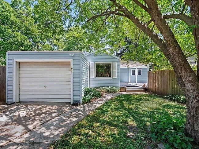 Photo - 1923 39th St