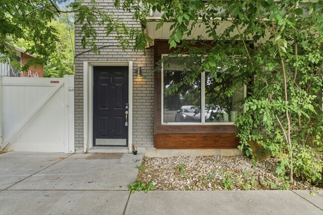 Building Photo - 1488 S 400 E