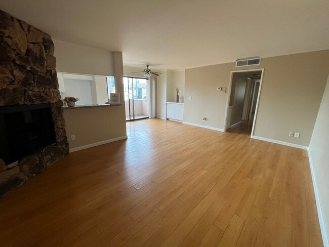 Photo - 14157 Vanowen St Unidad 101