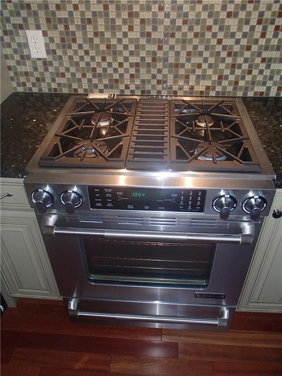 Photo - 490 Broadway