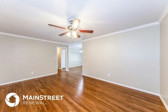 Photo - 112 26th Ave NW