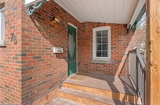 Photo - 76 Barclay St