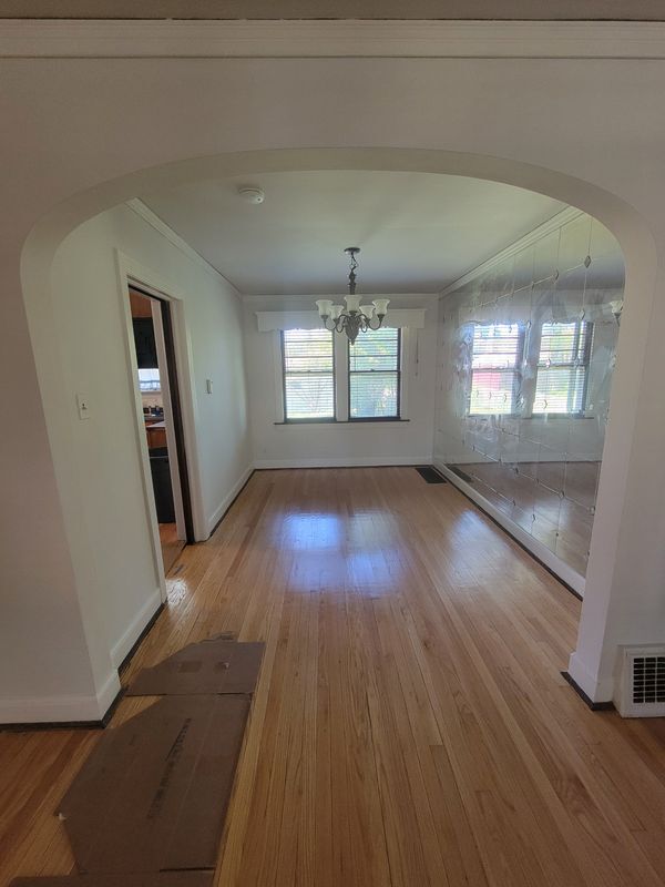 Photo - 10529 S Eberhart Ave
