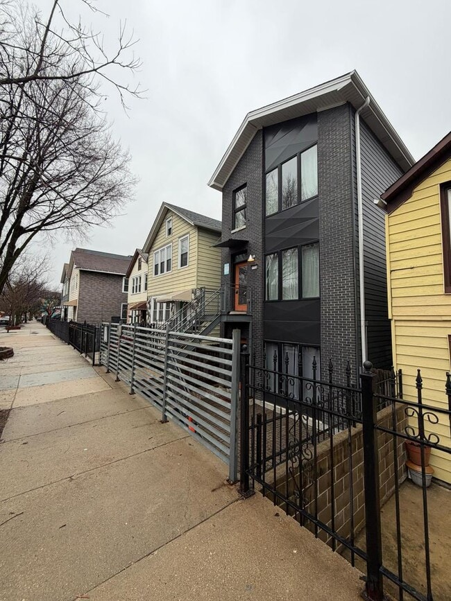 Photo - 1734 W Cullerton St Unit 1