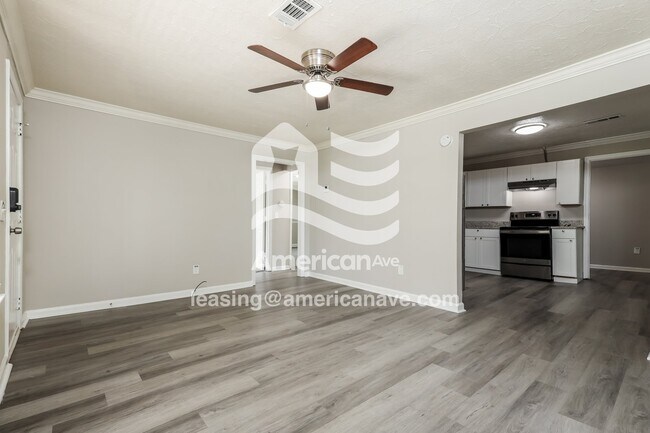 Photo - 7728 Aurora Dr