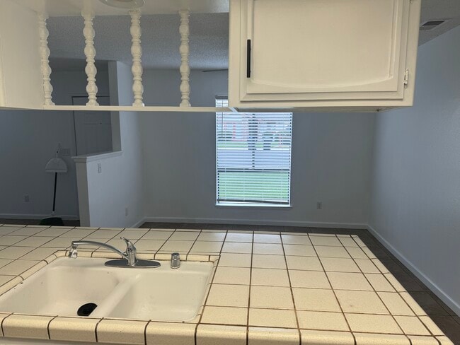 Photo - 1830 E Laura Ave