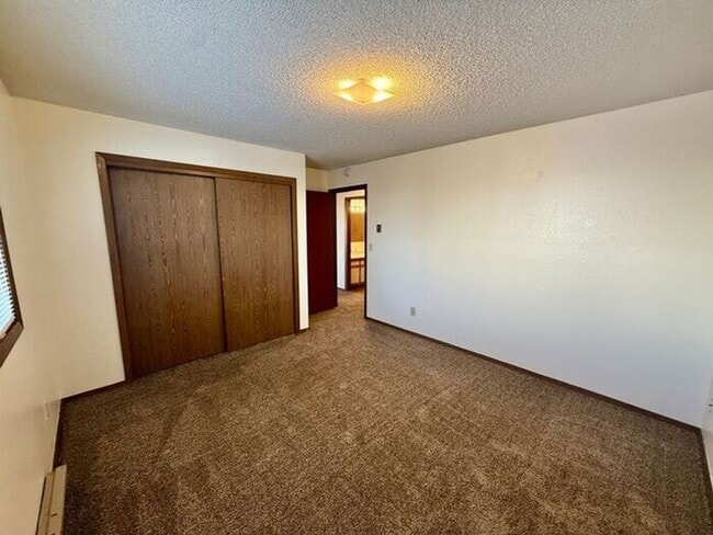 Photo - Move in specials - Pick One - 1st month free or $100 off monthly rent. Flexible lease terms are a...