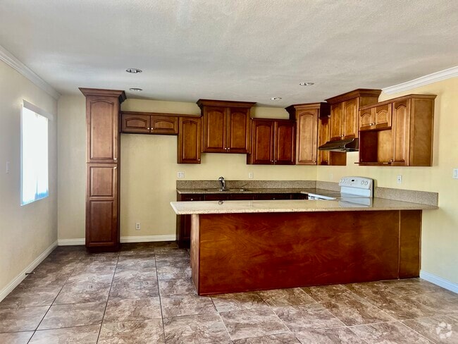 Building Photo - 8181 Whitaker St Unit B Rental