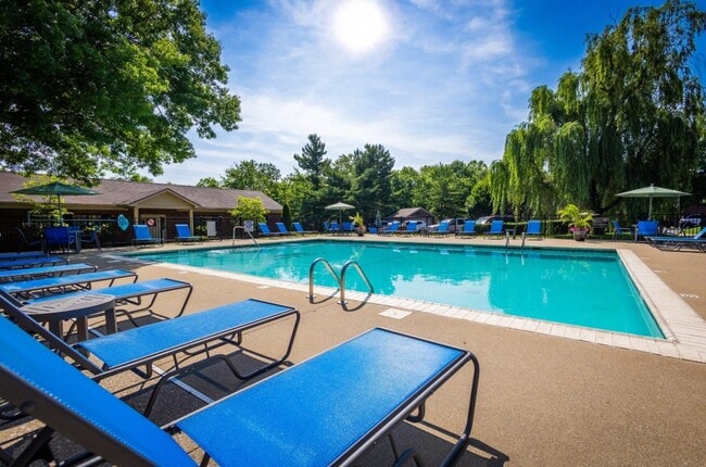 Photo - Cove Lake Village Apartments