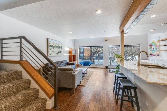 Photo - 4411 Gilbert Ave