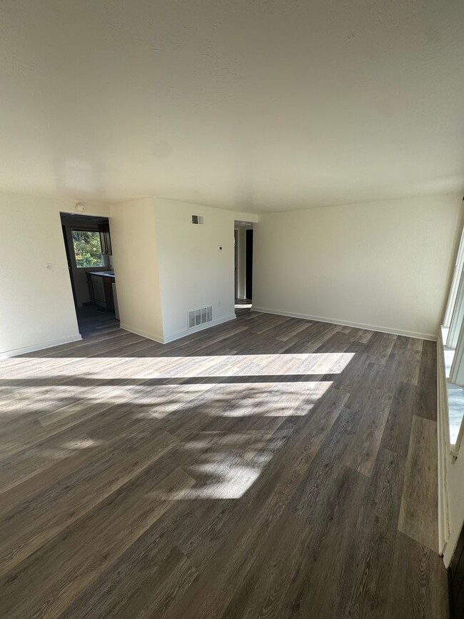 Photo - 1752 W 11th Ave Unit B