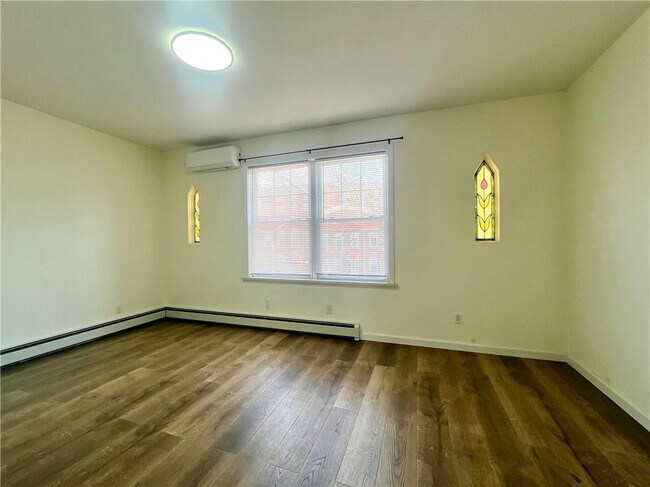 Photo - 1932 E 29th St Unidad 2