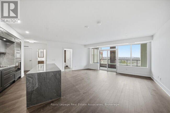 Photo - 259 The Kingsway Unité 725