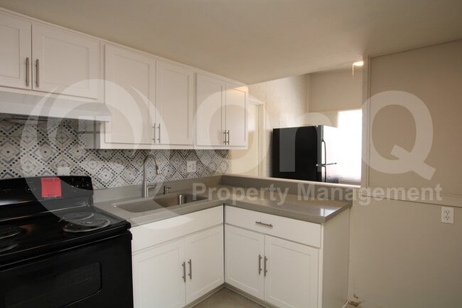 Photo - 3207 N 67th Pl