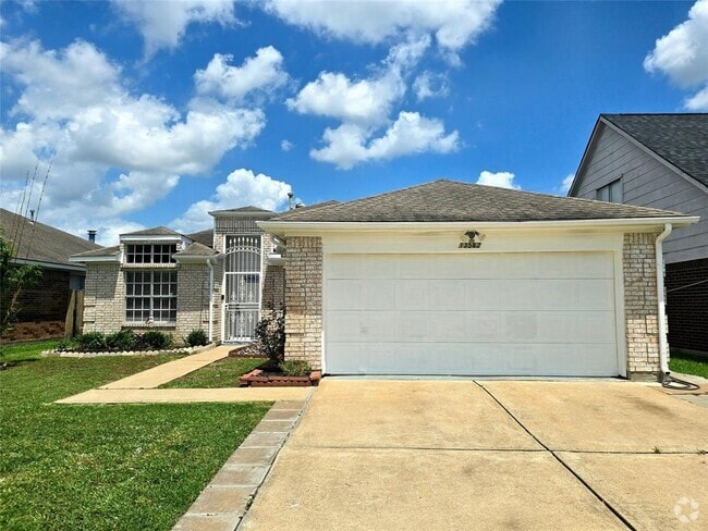 Building Photo - 13562 Catalina Village Dr Rental