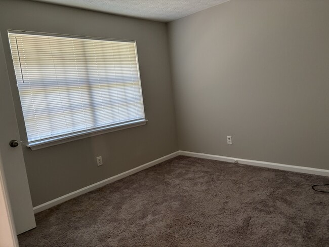 Photo - 6548 King George Way