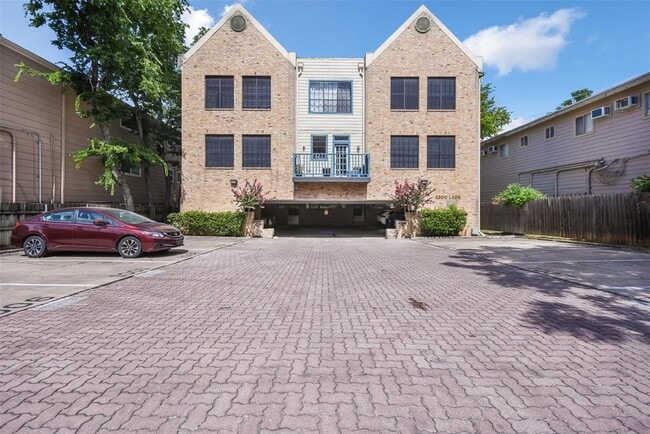 Photo - 2300 Leon St Condo Unit 204