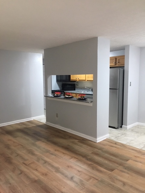 Building Photo - 24325 Detroit Rd Unit 101 Rental