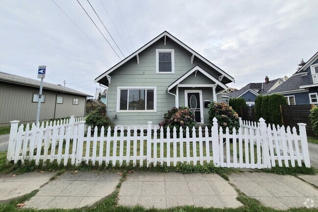 Building Photo - Charming 3 Bed/1.5 Bathroom in North Evere... Rental