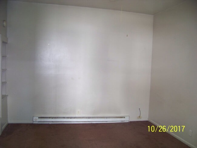 Photo - 723 N Main St