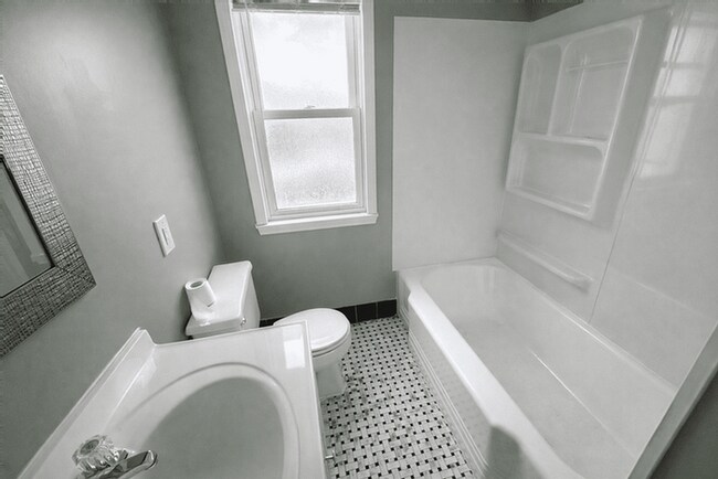 Photo - 15824 Norborne Ave