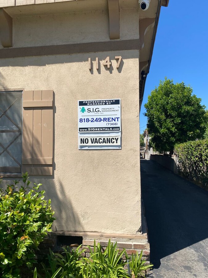 Photo - 1147 San Rafael Ave Unit F