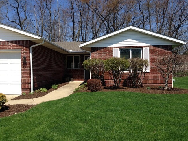 Building Photo - 2812 Eastwood Dr Unit 2812