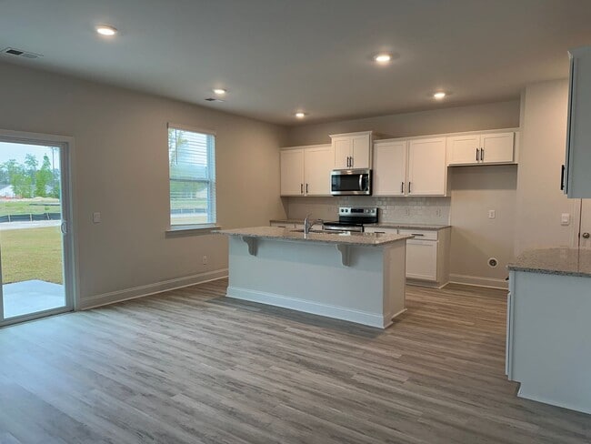 Photo - Beautiful new construction home in Richmond Hill, GA!