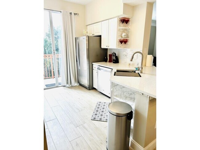 Photo - 2046 Alta Meadows Ln