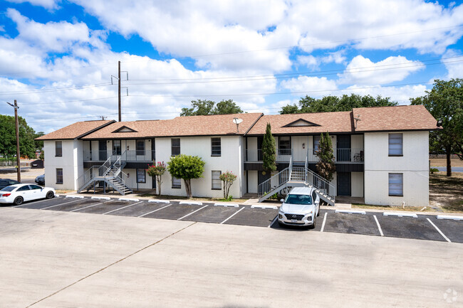 Building Photo - Live Oak Apartments