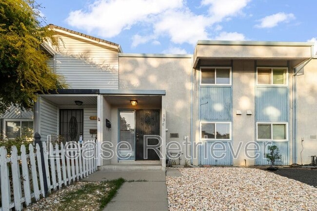 Photo - 830 Palm Cir
