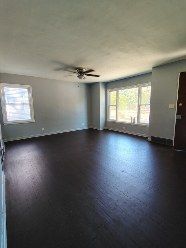 Photo - 2524 N Rockton Ave