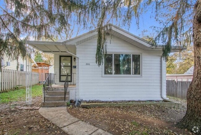 Building Photo - 3906 7th St Rental