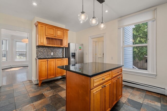 Photo - 60 Parsons St