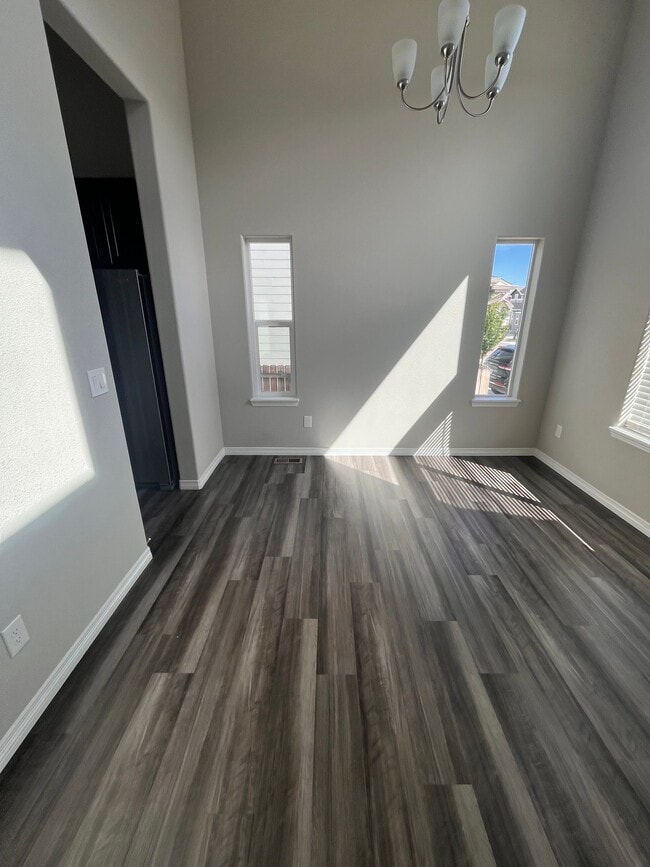 Photo - 6452 Vedder Dr