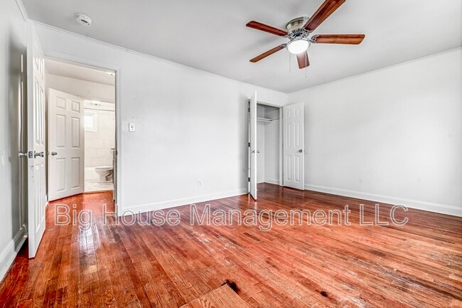 Photo - 1302 Hillsway Ct
