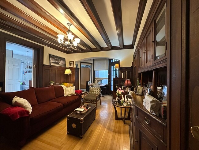 Building Photo - 646 Broadview Av Unit 100A