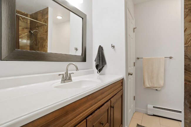 Photo - 5946 W Iowa Pl