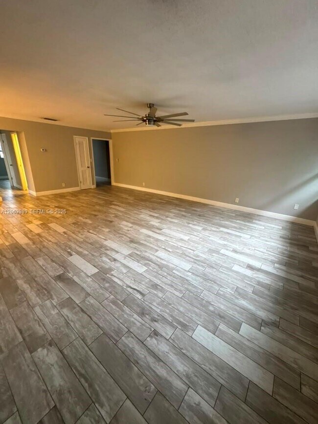 Photo - 2020 NE 33rd St Unit 2020