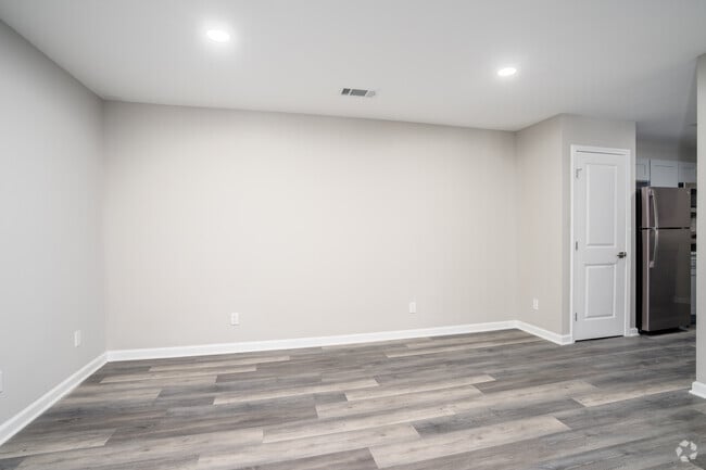 East Hampton 2BR, 2BA - 1,176SF - Dining Room