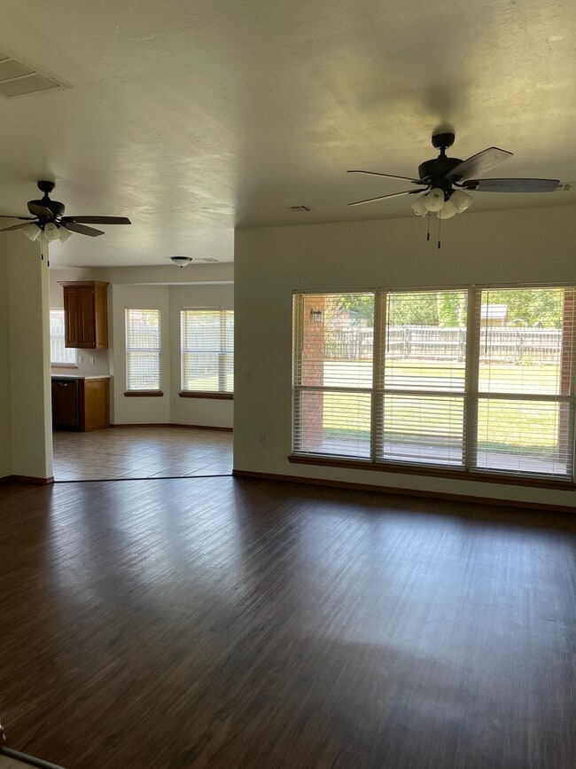 Photo - 813 N Harrison Ave