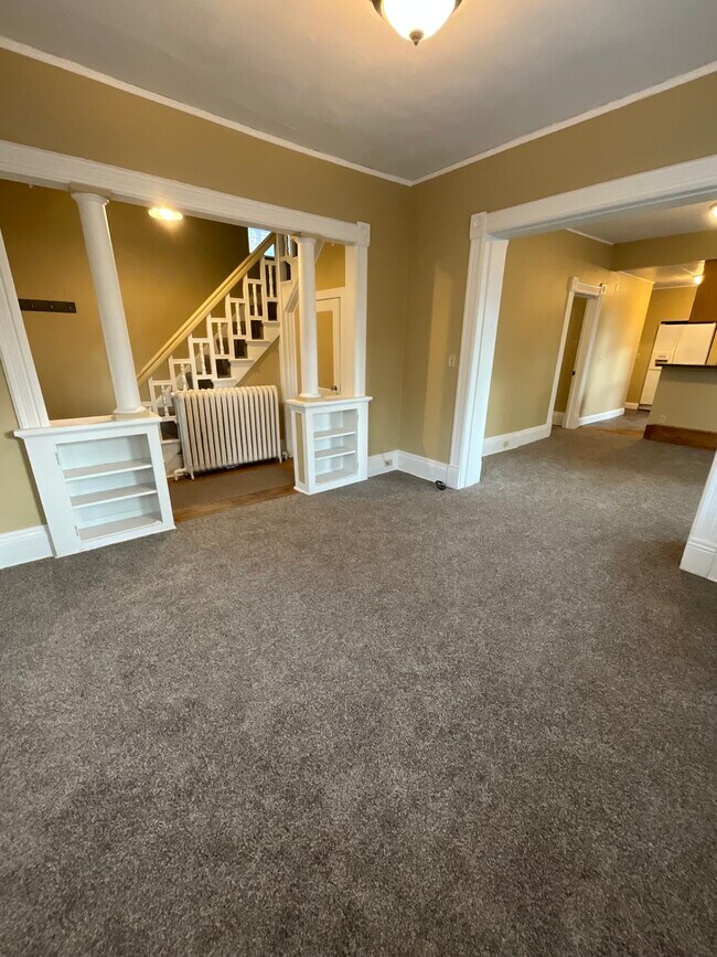 Photo - 1324 E 2nd St